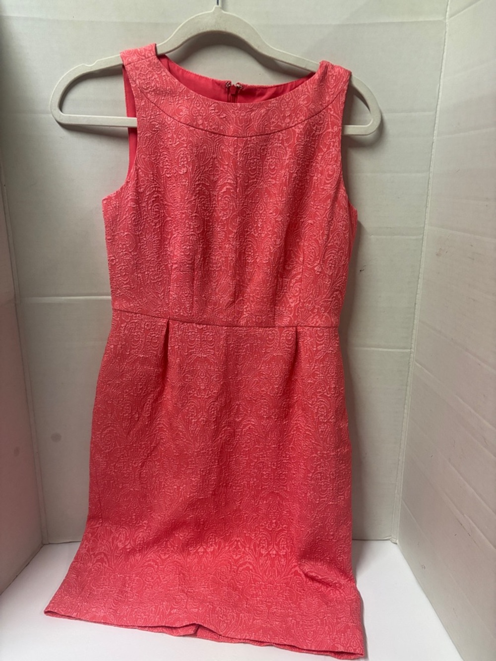 Ann Taylor Coral Textured Sleeveless Sheath Dress